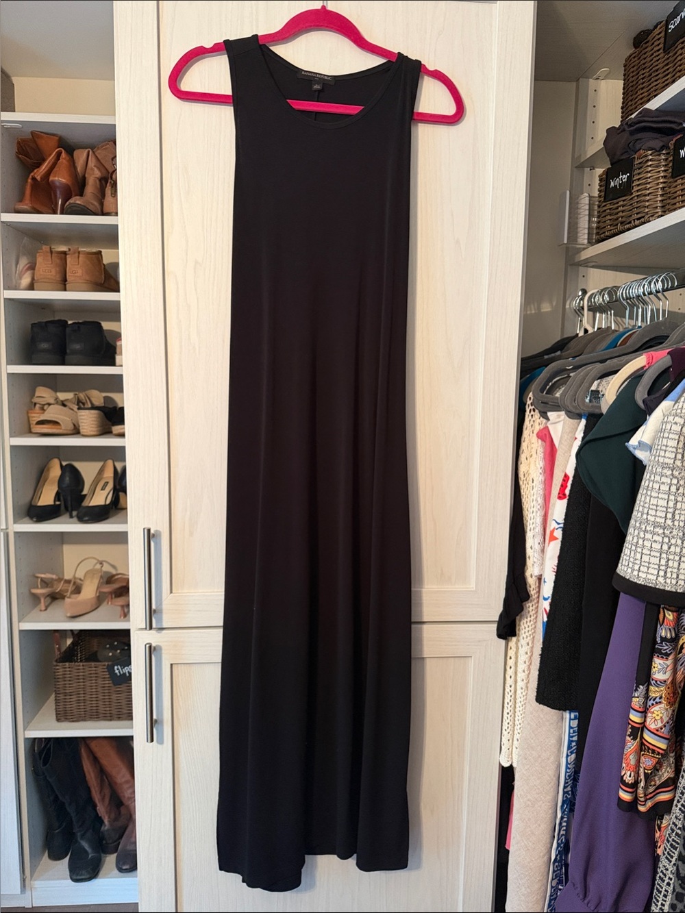 Black Sleeveless Maxi Dress - Classic Minimalist Twist Back